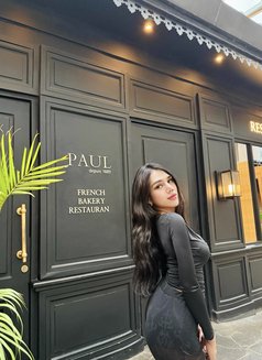 Carollinetop69 - Transsexual escort in Kuala Lumpur Photo 8 of 13