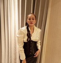 Carrie - escort in Manila