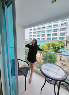 Casa - puta in Al Manama Photo 5 of 6