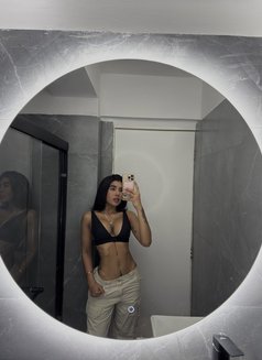 Casandra - puta in Beirut Photo 7 of 7