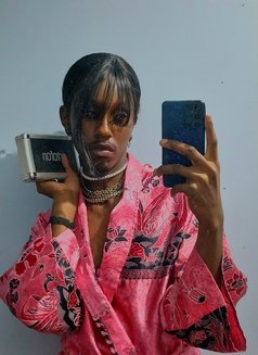 Cash - Transsexual escort in Nairobi Photo 3 of 4