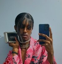 Cash - Transsexual escort in Nairobi