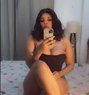 Queen of GFE - puta in Bangkok Photo 5 of 5
