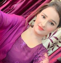 Miss Renu Cash on - puta in Udaipur