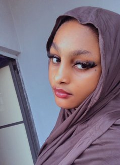 Cash Payment - escort in Muscat Photo 1 of 5