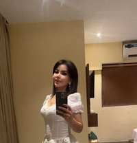 Cash Payment Indian & Russian - Acompañantes masculino in Pune Photo 1 of 3