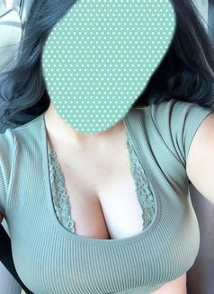 Cash Payment Komal Escort - puta in Chennai Photo 1 of 1