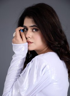 Cash Payment escort service - escort in Raipur Photo 1 of 4