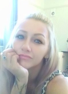 Cass - escort in Cape Town Photo 1 of 7