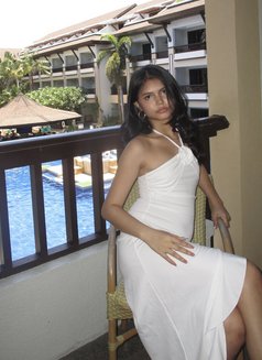 Cassandra - Transsexual escort in Butuan Photo 3 of 5