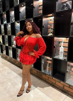 Cassandra - puta in Accra Photo 5 of 5