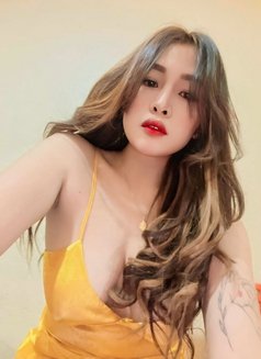 Cassey - escort in Manila Photo 3 of 7