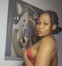 Cassey - puta in Nairobi Photo 2 of 2