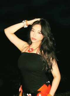 Cassie - escort in Manila Photo 1 of 4