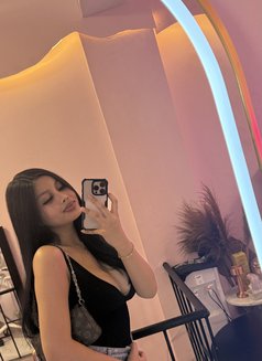Cassie - Acompañantes transexual in Manila Photo 10 of 11