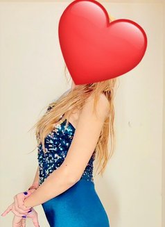Cassie - Independent - escort in Noida Photo 3 of 7