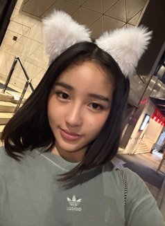Cassie Lim new girl in town - puta in Bangkok Photo 6 of 10