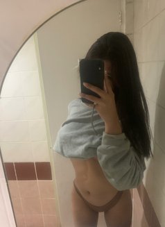 Cassy Garcia - Transsexual escort in Manila Photo 11 of 13