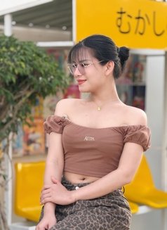 Cat lady boy from Thailand - Transsexual escort in Khobar Photo 6 of 8