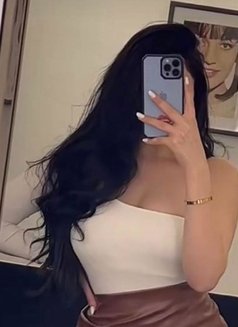 Cat - escort in Riyadh Photo 2 of 4