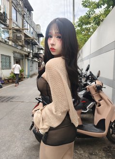 Cat - Transsexual escort in Pattaya Photo 2 of 10