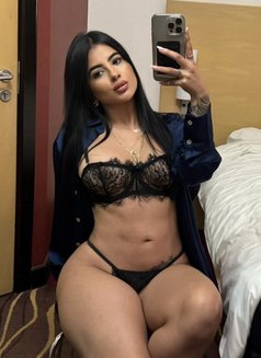 Catalina Colombian Cim Anal - puta in Al Manama Photo 1 of 11