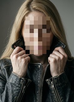 Catarina - escort in Dubai Photo 4 of 7