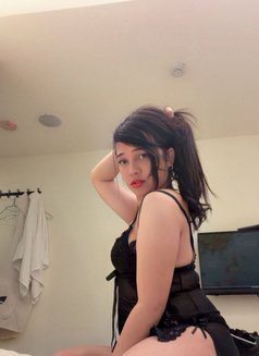 Cath - Transsexual escort in Ajmān Photo 1 of 8