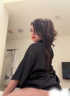 Cath - Transsexual escort in Ajmān Photo 2 of 8