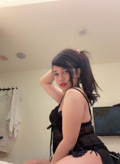 Cath - Acompañantes transexual in Ajmān Photo 2 of 7