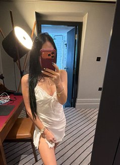 Cathanella in town - escort in Hong Kong Photo 5 of 8