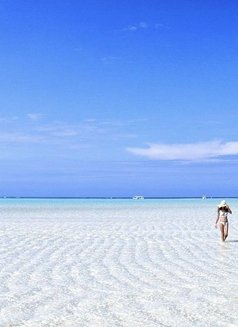 Catharine - escort in Okinawa Island Photo 3 of 8