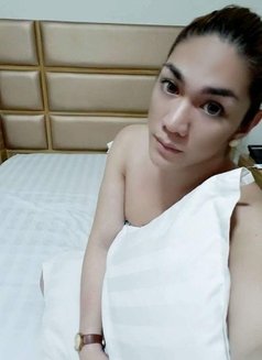 Catherine Jones ( FANTASY FULFILLER ) - Transsexual escort in Makati City Photo 14 of 16