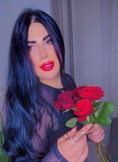 Catherine - escort in Dubai Photo 13 of 14