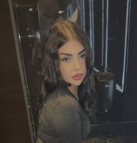 Catherine - escort in Dubai Photo 7 of 8