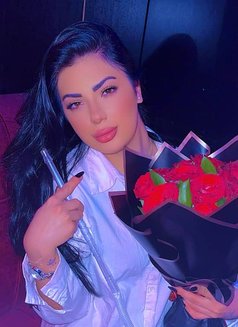 Catherine - puta in Dubai Photo 11 of 11