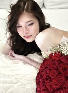 Catherine - Transsexual escort in Bangkok Photo 2 of 3