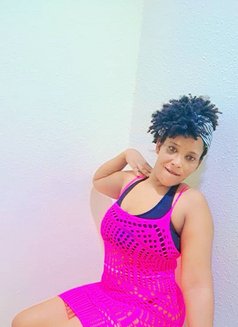 Cathy - puta in Riyadh Photo 1 of 7