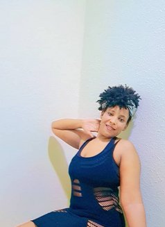 Cathy - puta in Riyadh Photo 2 of 7