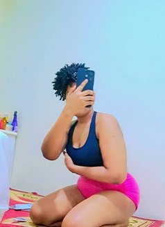 Cathy - puta in Riyadh Photo 4 of 7