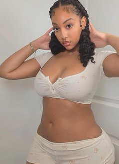 Cathy, Best In Squrting 🇿🇦 - escort in Ahmedabad Photo 2 of 4