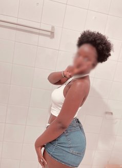 Cathy - escort in Kampala Photo 5 of 7