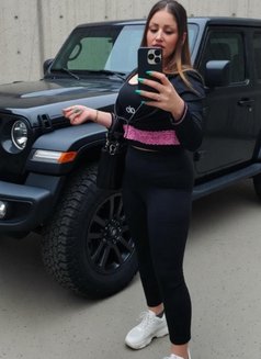 Catrin - Acompañantes transexual in Beirut Photo 7 of 8