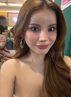 Catriona - masseuse in Phuket Photo 7 of 8