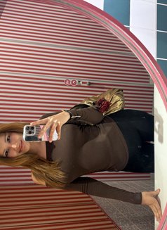 Catriona - masseuse in Phuket Photo 16 of 17