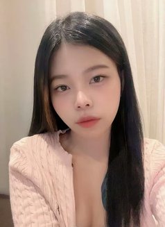 Catty New Young Girl From Thailand 🇹🇭 - puta in Riyadh Photo 8 of 9