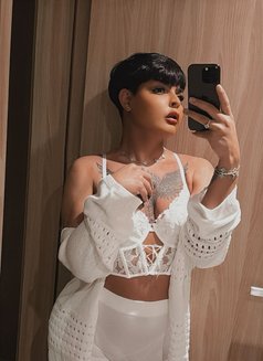 Cattyعرب - Transsexual escort in Dubai Photo 3 of 8