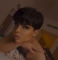 Cattyعرب - Acompañantes transexual in Dubai