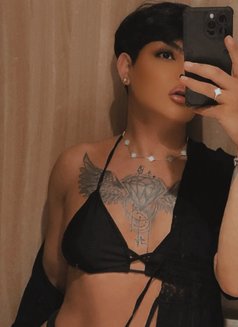 Cattyعرب - Transsexual escort in Dubai Photo 6 of 12