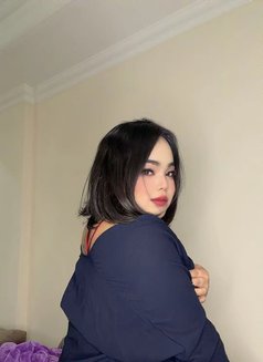 Catty - masseuse in Al Manama Photo 8 of 12